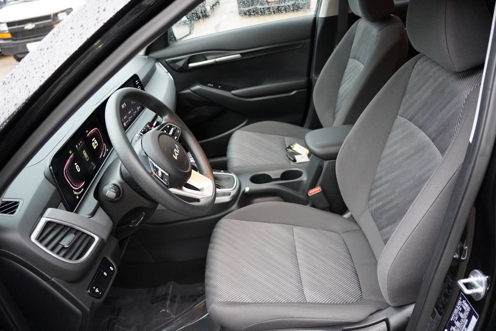 Certified 2024 Kia Seltos LX AWD/4WD image 14