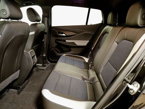 Used 2024 Buick Envista Preferred w/ Convenience I Package image 11