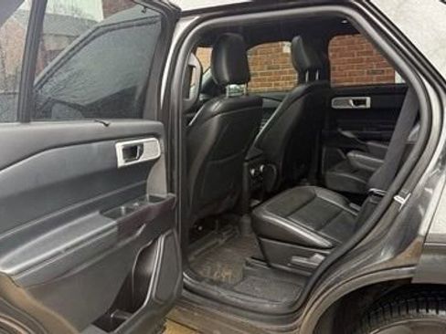 Used 2020 Ford Explorer Limited w/ Class III Trailer Tow Package image 15