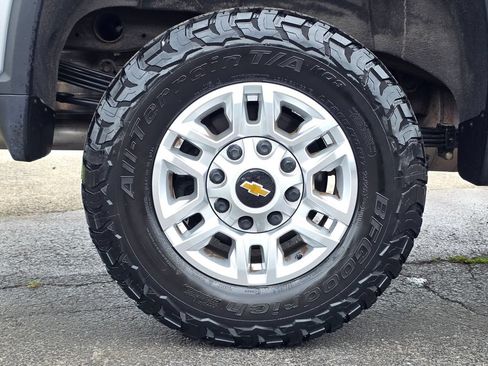 Used 2023 Chevrolet Silverado 2500 LT w/ Convenience Package AWD/4WD image 6
