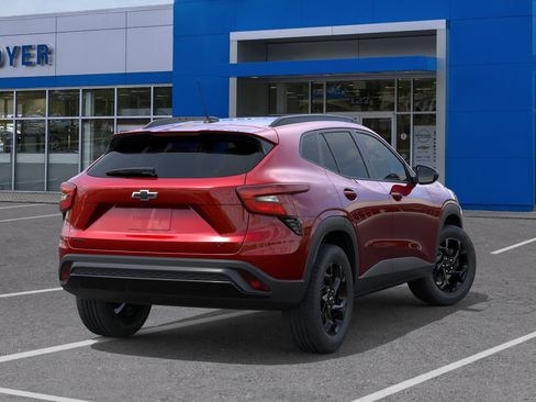 New 2026 Chevrolet Trax LT w/ Driver Confidence Package FWD image 28