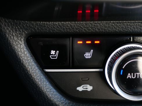 Certified 2025 Acura ADX A-Spec image 28