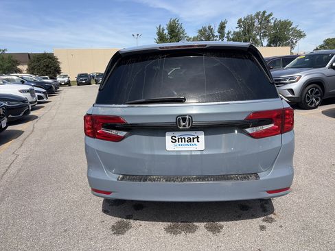 Used 2024 Honda Odyssey Sport image 6