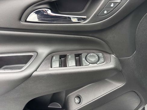 Used 2019 Chevrolet Equinox LT image 15
