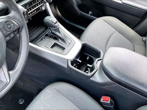 Used 2024 Toyota RAV4 XLE w/ Convenience Package FWD image 18