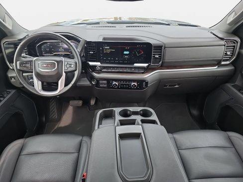Used 2025 GMC Sierra 1500 SLT image 9