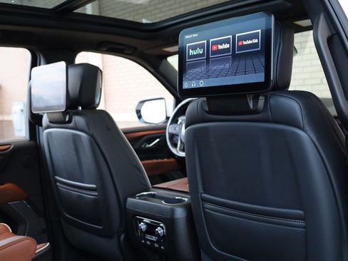 Used 2023 GMC Yukon XL Denali Ultimate image 19