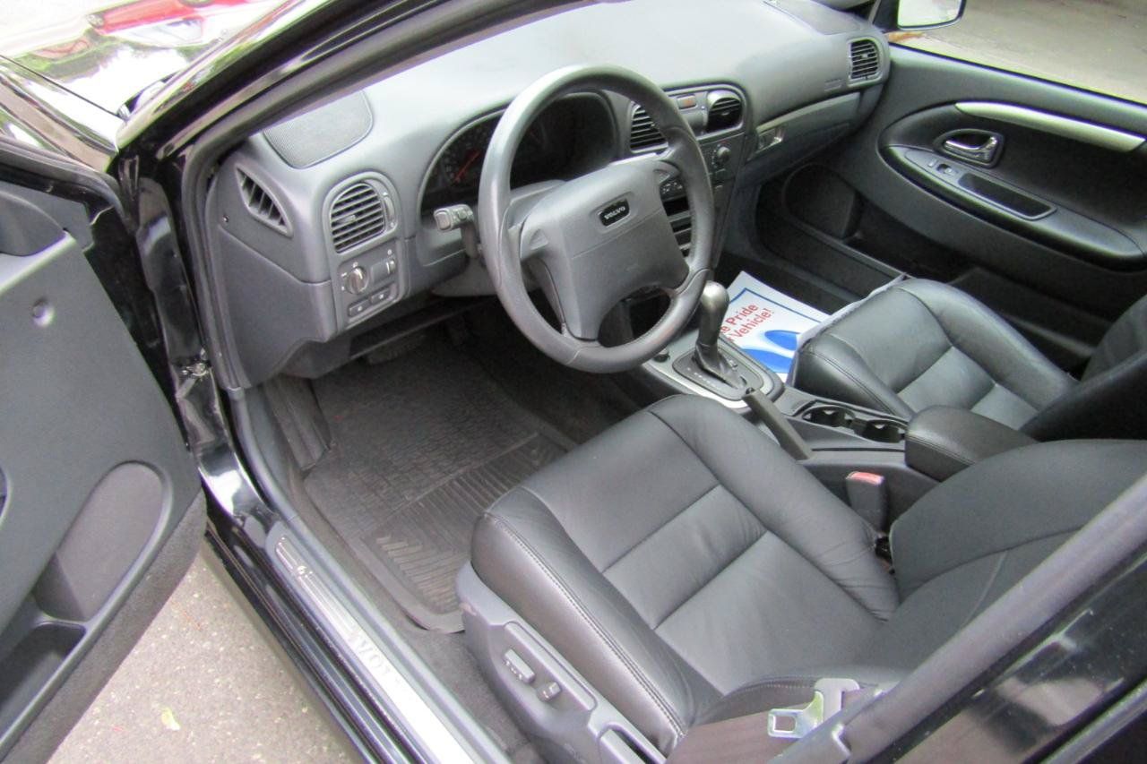 Used 2002 Volvo V40 FWD image 34