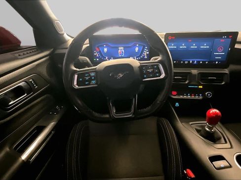 Used 2024 Ford Mustang GT RWD image 5