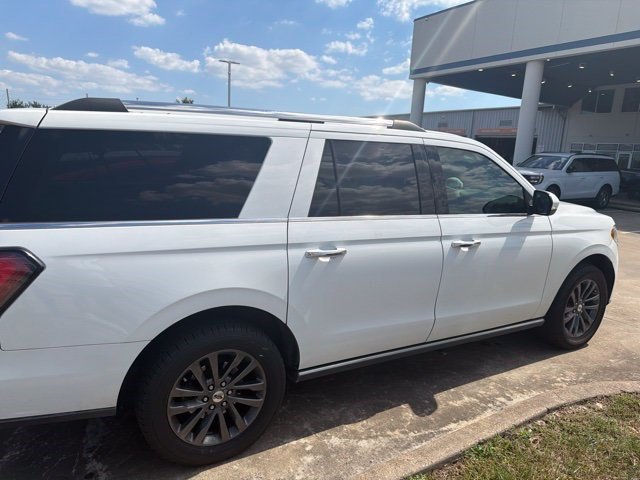 Used 2021 Ford Expedition Max Limited RWD image 2