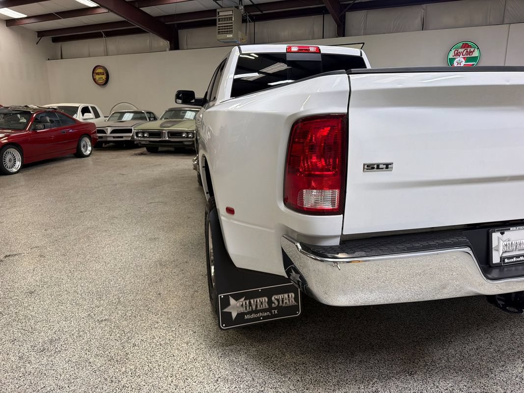 Used 2018 RAM 3500 SLT AWD/4WD image 15