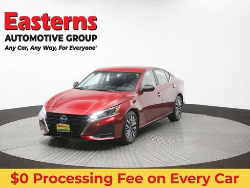 Used 2025 Nissan Altima 2.5 SV FWD image 54
