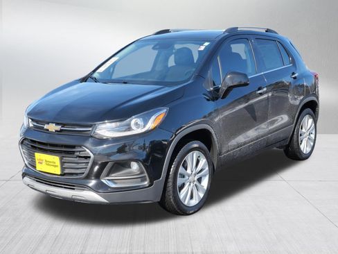 Used 2017 Chevrolet Trax Premier w/ Driver Confidence II Package image 3