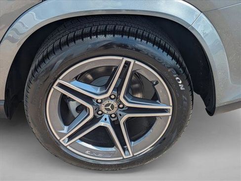 Used 2025 Mercedes-Benz GLS 450 4MATIC image 10