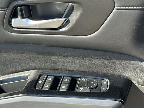 Certified 2024 Nissan Pathfinder SL image 23