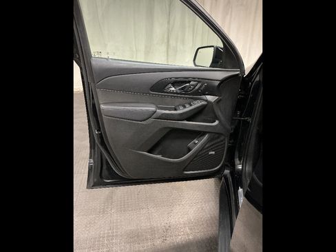 Used 2021 Chevrolet Traverse High Country image 25