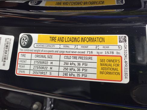 Used 2023 GMC Yukon Denali RWD image 41