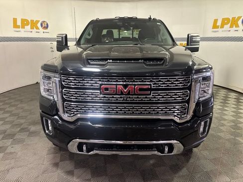 Used 2022 GMC Sierra 2500 Denali w/ Denali Black Diamond Edition AWD/4WD image 8