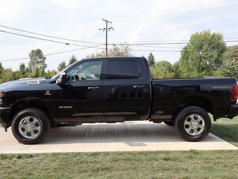 Used 2025 RAM 2500 Big Horn image 33