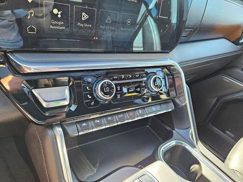 Used 2025 GMC Sierra 1500 Denali AWD/4WD image 31