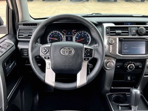 Used 2017 Toyota 4Runner SR5 image 5