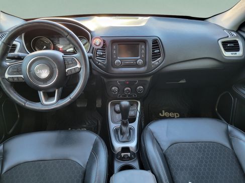 Used 2018 Jeep Compass Latitude w/ Cold Weather Group AWD/4WD image 7