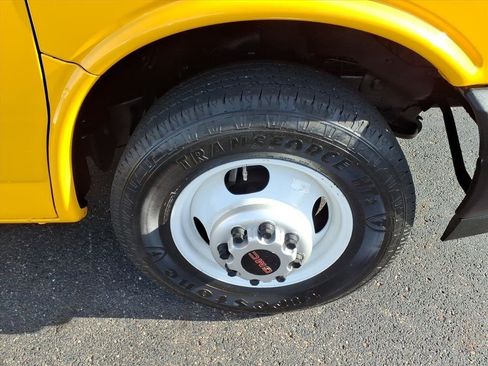 Used 2021 GMC Savana 3500 Extended w/ Power Convenience Package image 22