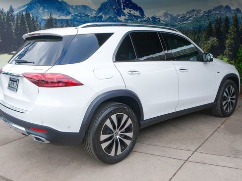 Used 2025 Mercedes-Benz GLE 450e 4MATIC image 5