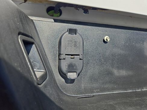 Used 2022 Ford F250 XL w/ Power Equipment Group image 5