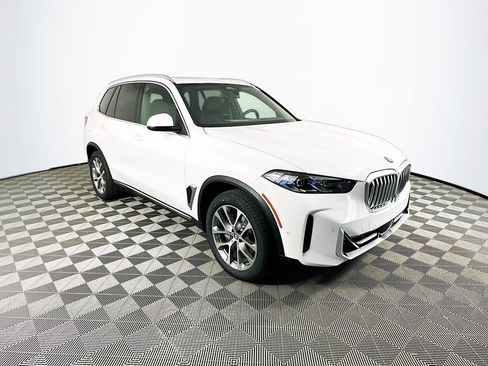 Used 2025 BMW X5 xDrive40i image 2