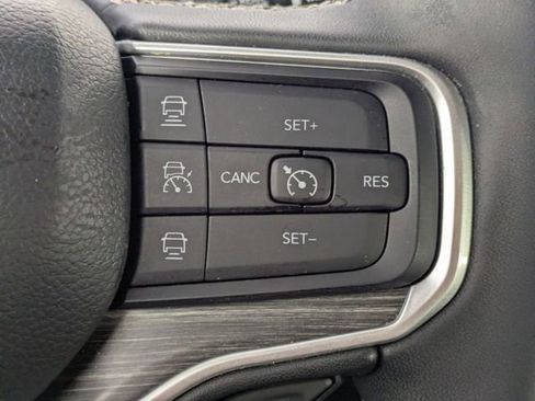 Certified 2024 Jeep Wagoneer L Series II w/ Flexible Seating Group image 16