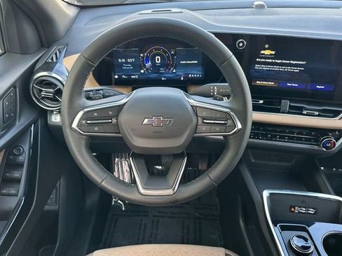 New 2026 Chevrolet Equinox ACTIV w/ Convenience Package III AWD/4WD image 19
