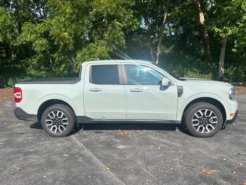 Used 2022 Ford Maverick Lariat w/ Lariat Luxury Package AWD/4WD image 2