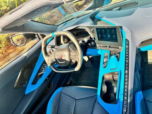 Used 2023 Chevrolet Corvette Stingray Premium Conv w/ Z51 Performance Package RWD image 33