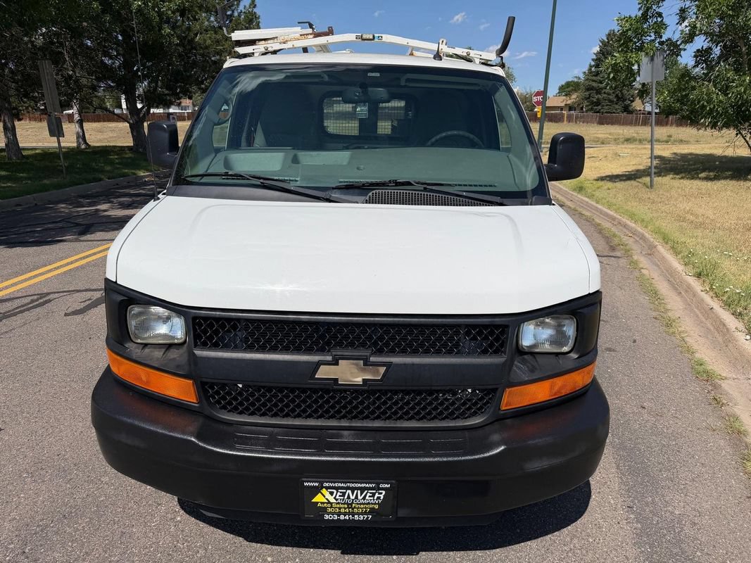 Used 2015 Chevrolet Express 2500 RWD image 4