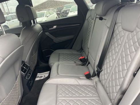 Used 2018 Audi SQ5 Premium Plus w/ Navigation Package image 10