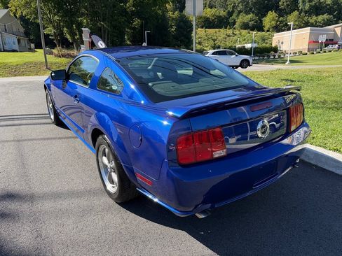 Used 2005 Ford Mustang GT RWD image 4