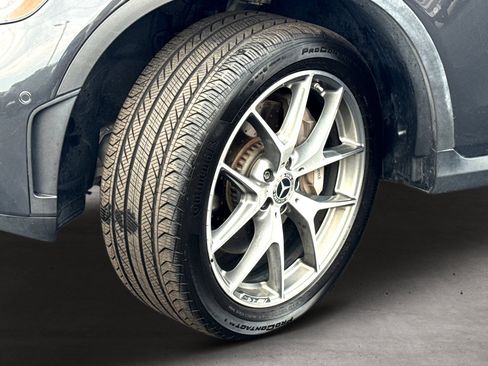 Used 2022 Mercedes-Benz GLC 300 4MATIC w/ AMG Line image 24