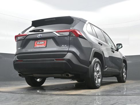 Used 2022 Toyota RAV4 XLE w/ Convenience Package image 33