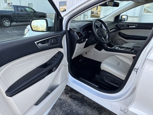 Certified 2022 Ford Edge Titanium image 18