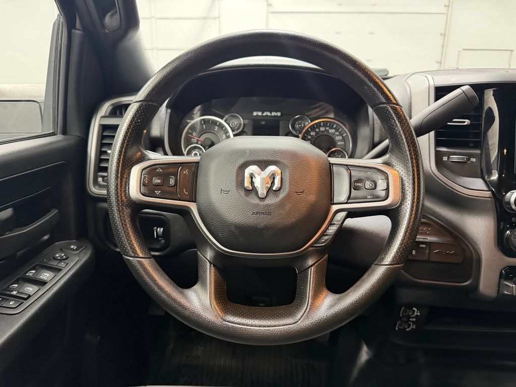 Used 2024 RAM 3500 Tradesman w/ Chrome Appearance Group AWD/4WD image 11