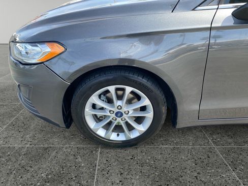 Used 2020 Ford Fusion SE FWD image 14