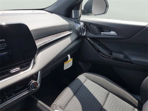 New 2026 Chevrolet Equinox LT image 24