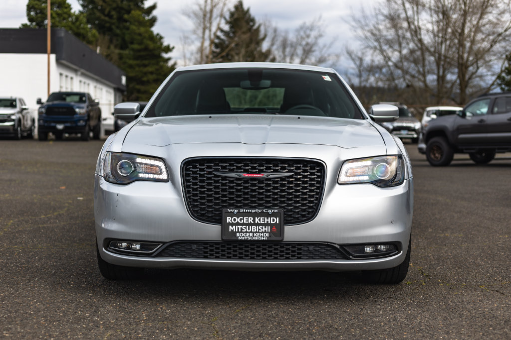 Used 2023 Chrysler 300 S RWD image 7