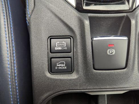 Used 2019 Subaru Crosstrek Hybrid w/ Moonroof Package w/Navigation AWD/4WD image 31