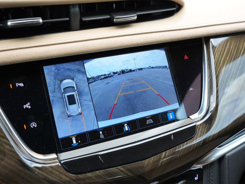 Certified 2023 Cadillac XT6 Premium Luxury w/ Platinum Package image 12