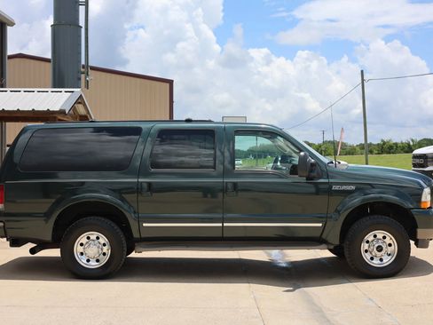 Used 2003 Ford Excursion Limited AWD/4WD image 2