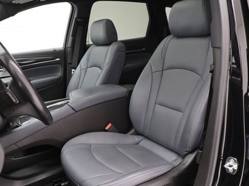 Used 2023 Buick Enclave Essence w/ Experience Buick Package image 16