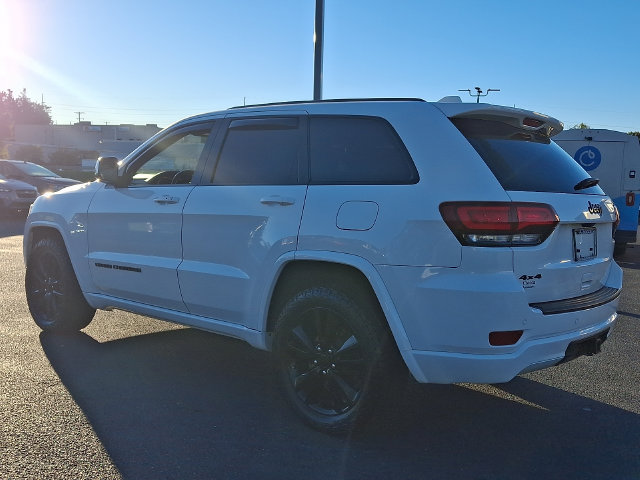 Used 2020 Jeep Grand Cherokee Altitude AWD/4WD image 7