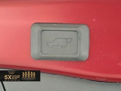 Certified 2022 Toyota RAV4 XLE Premium image 35